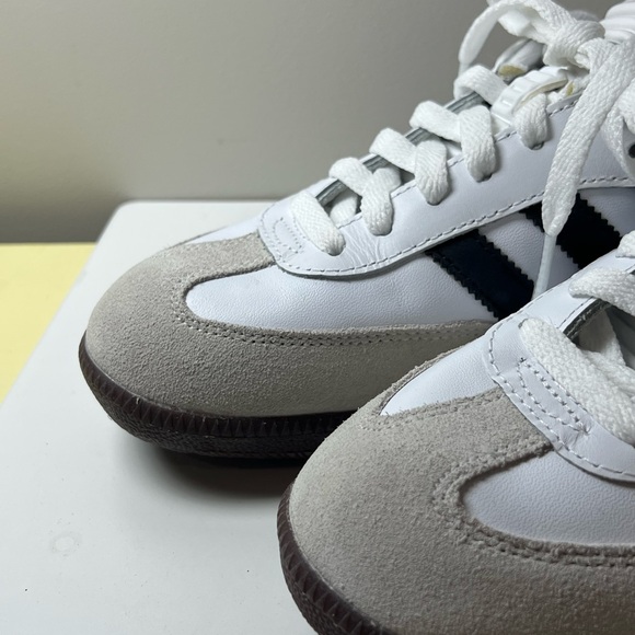 Brand New Men’s Adidas Samba Indoor Soccer Size US 7 White Black Suede Shoe - Picture 9 of 12
